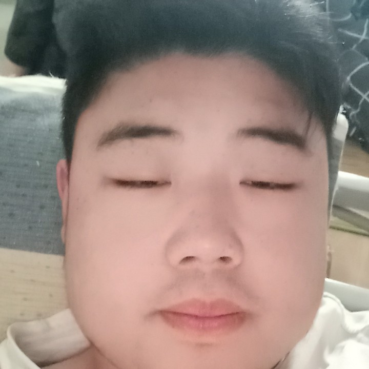 细心爱碧影恩你的照片