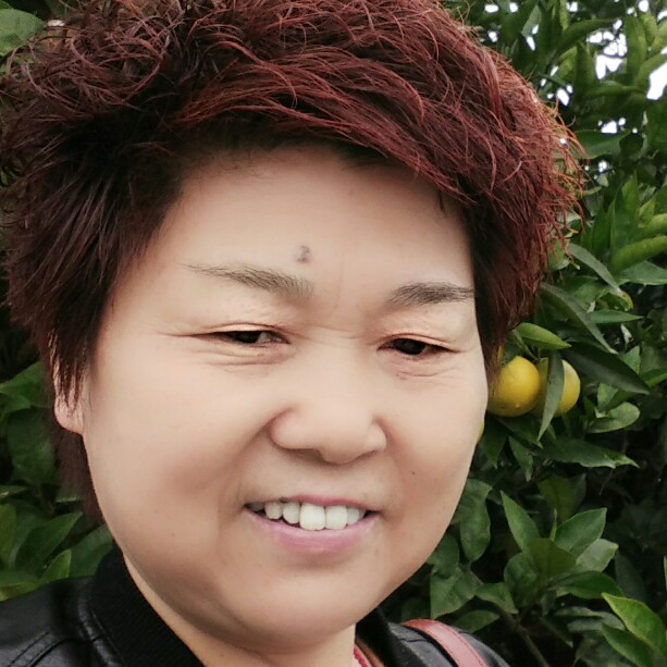 浅唱丝袜的照片