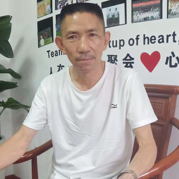 龙正明的照片
