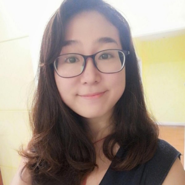坦率笑呓语的照片