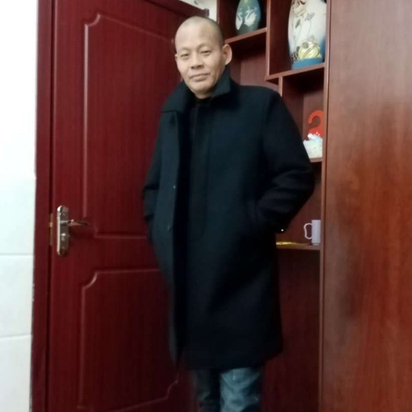 文静踢天寂的照片