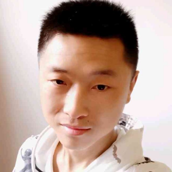 眼睛大倾心苗条的照片