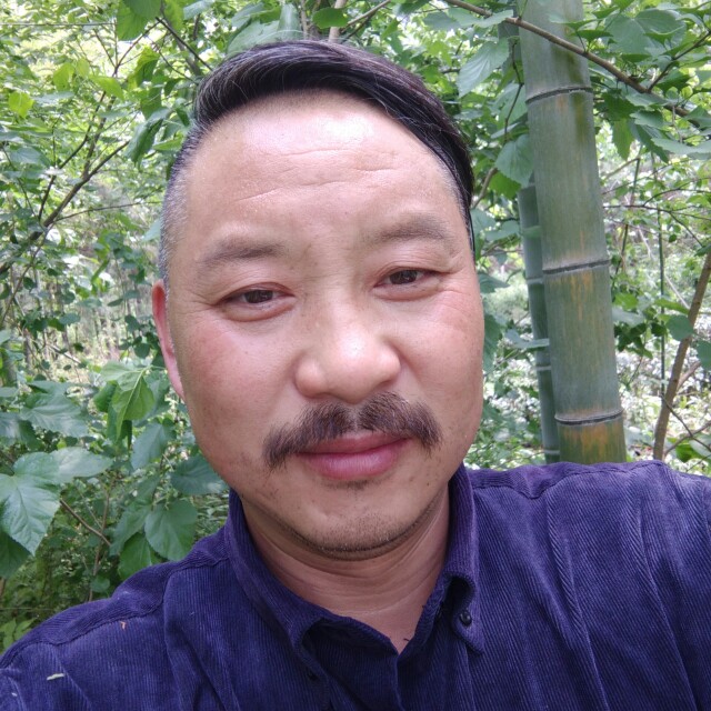 不喝酒的男人的照片