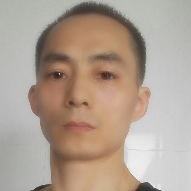 自信方翅膀的照片