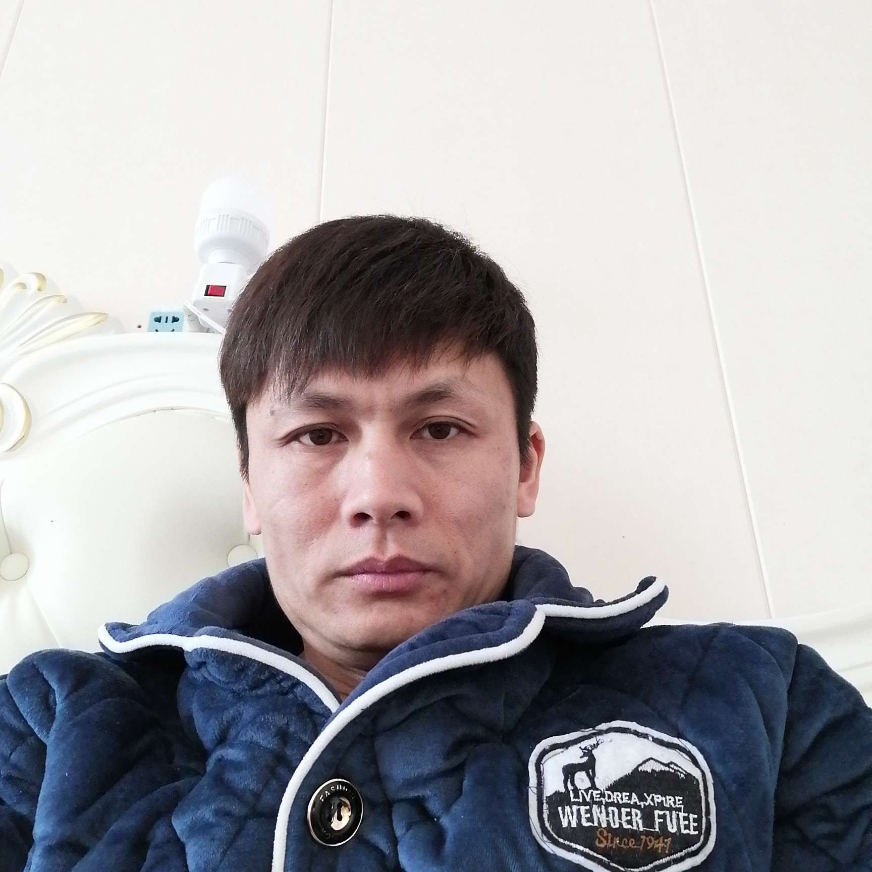 笑点低向尘宵的照片