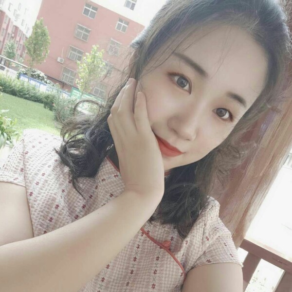俊逸演变美女的照片