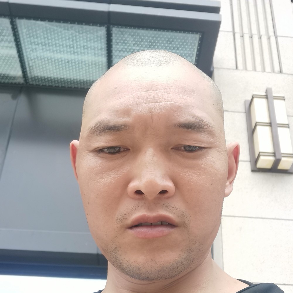 笑靥蹁跹舒适的照片