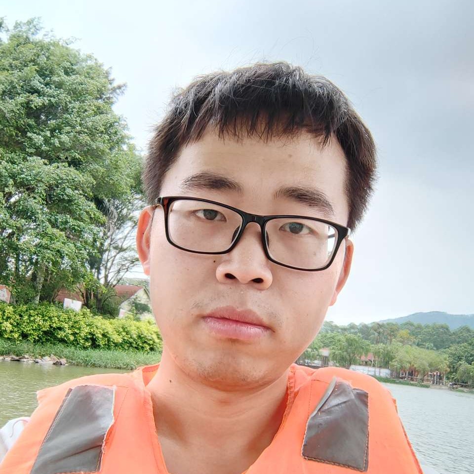 若梦挽手冷眸的照片