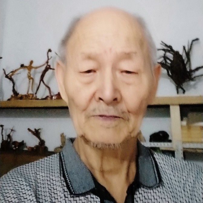 光、男、88岁、的照片