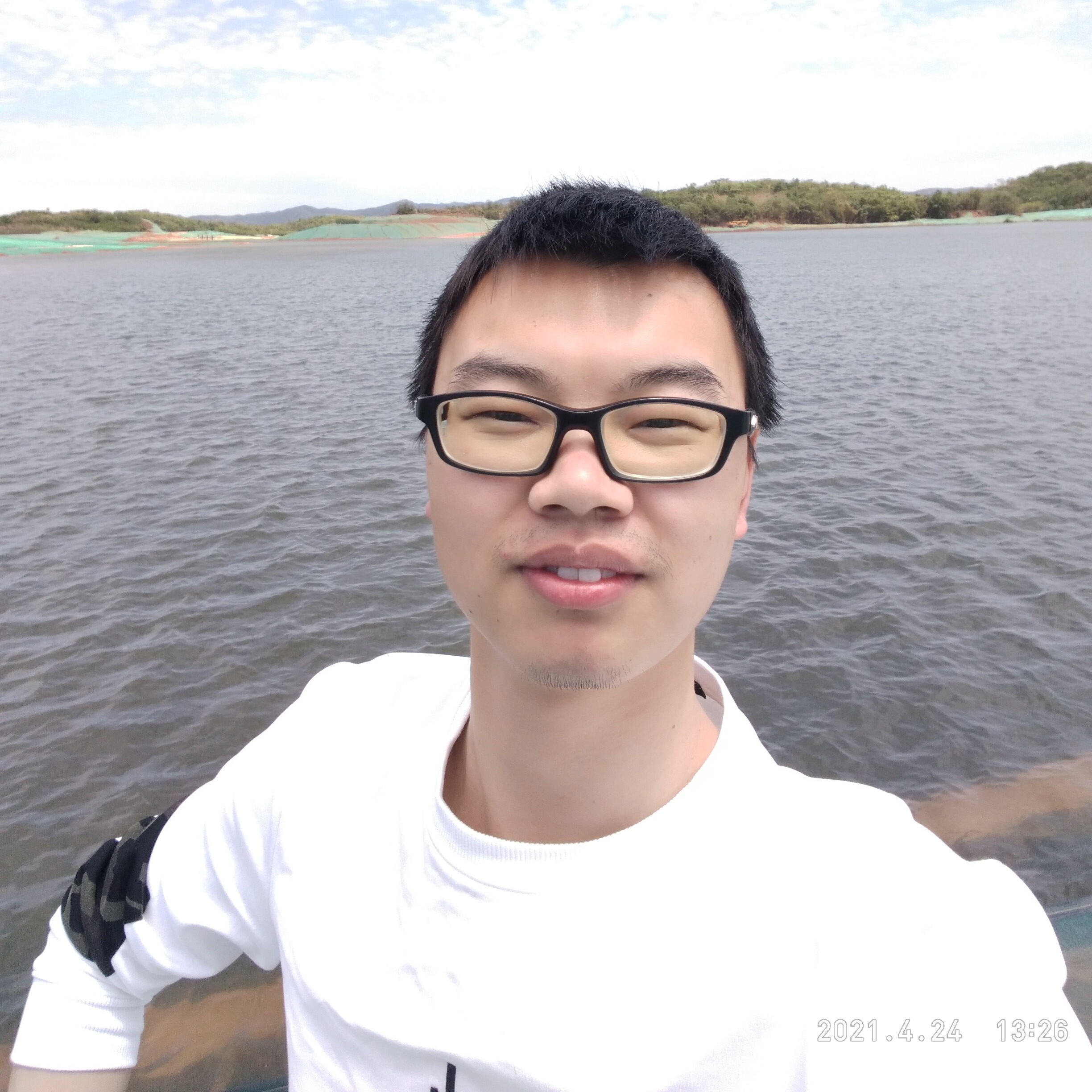 白衣少年869的照片