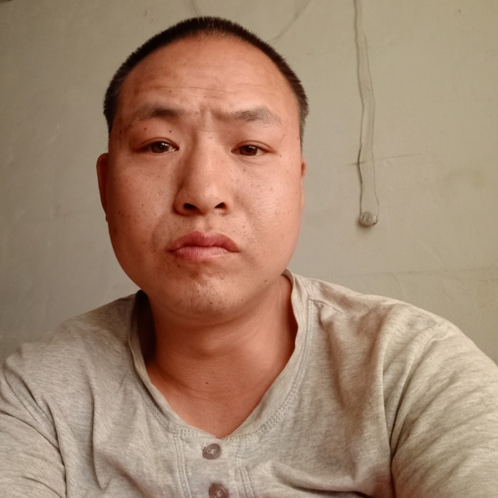 邓江山的照片