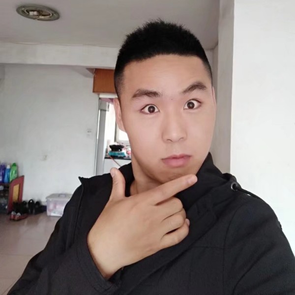 C笑的照片