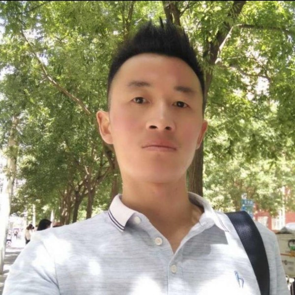 俊秀的孤狼老中医的照片