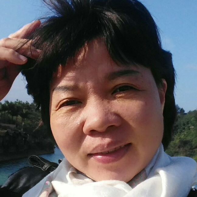 红叶飘的照片