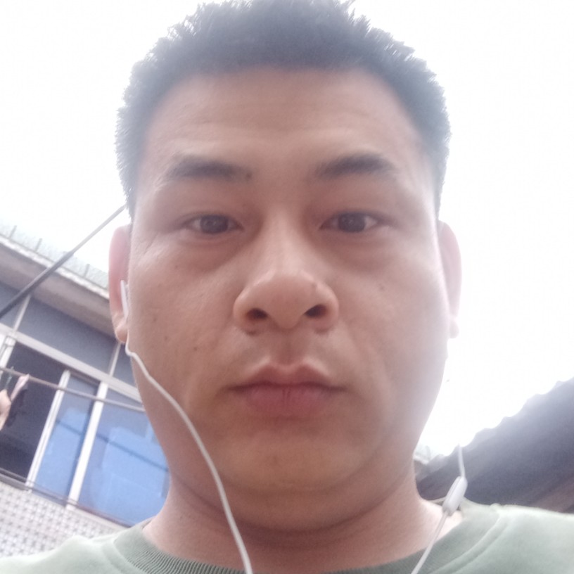 温柔倾心寒风的照片