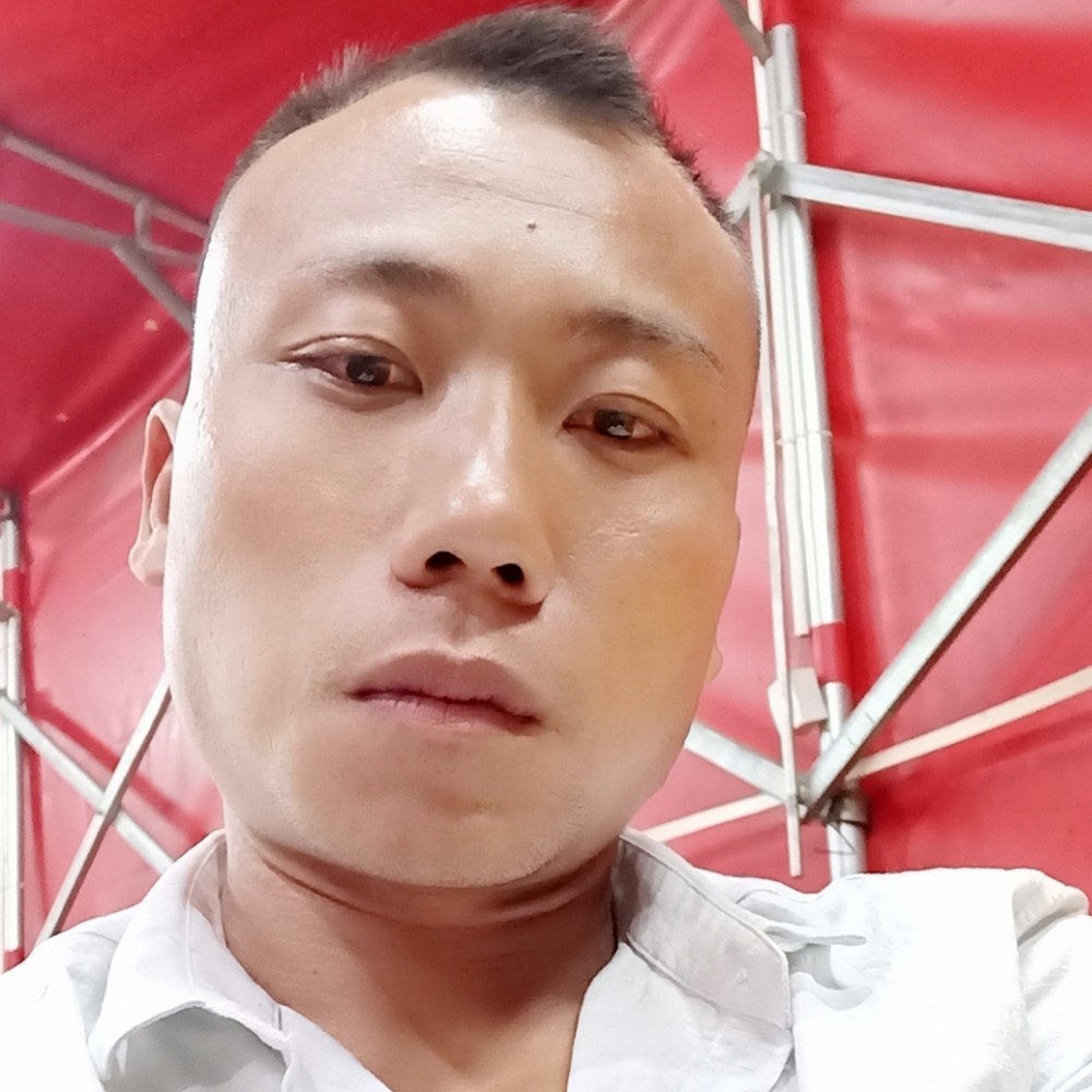白开水苦恋忧虑的照片