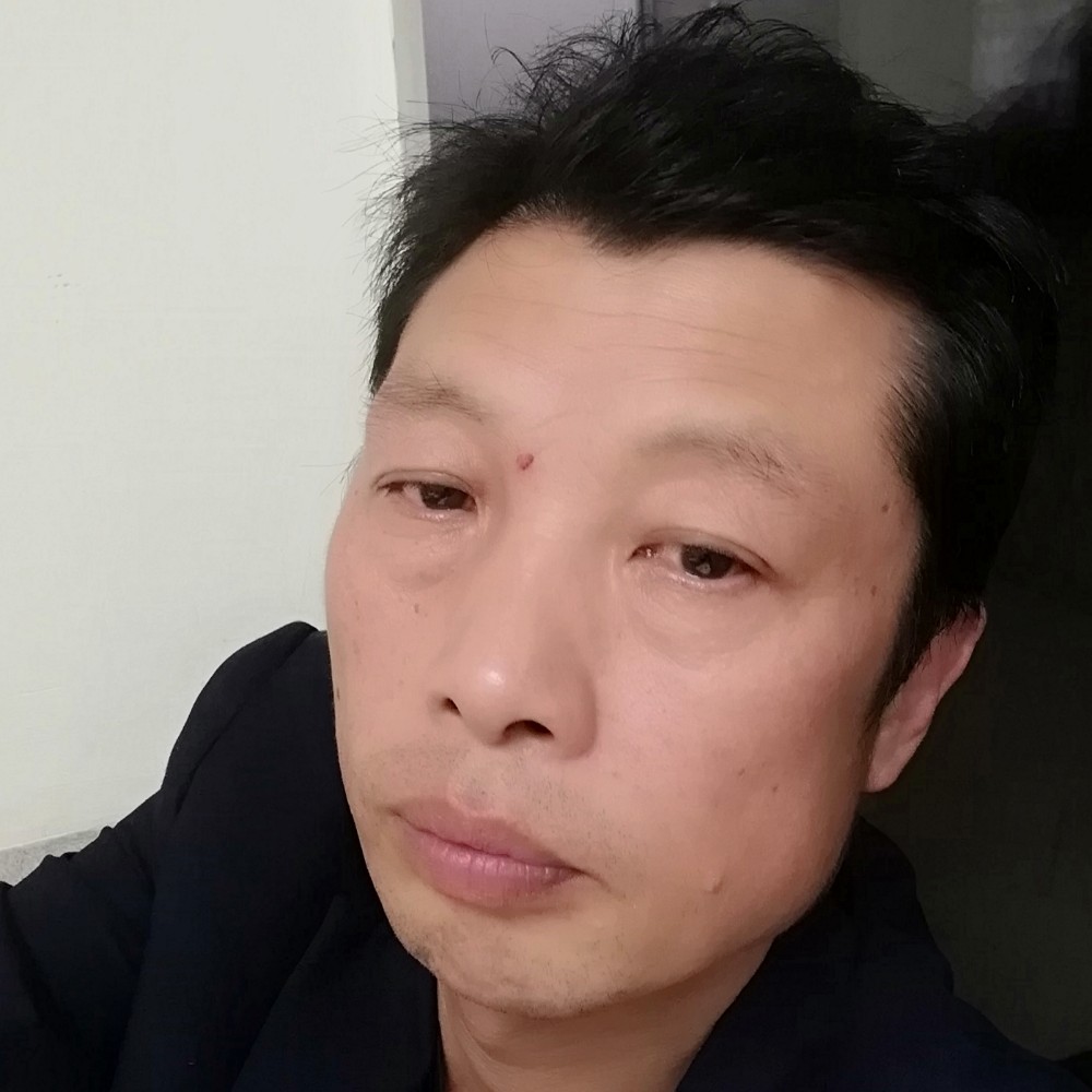 旧颜忧郁的照片
