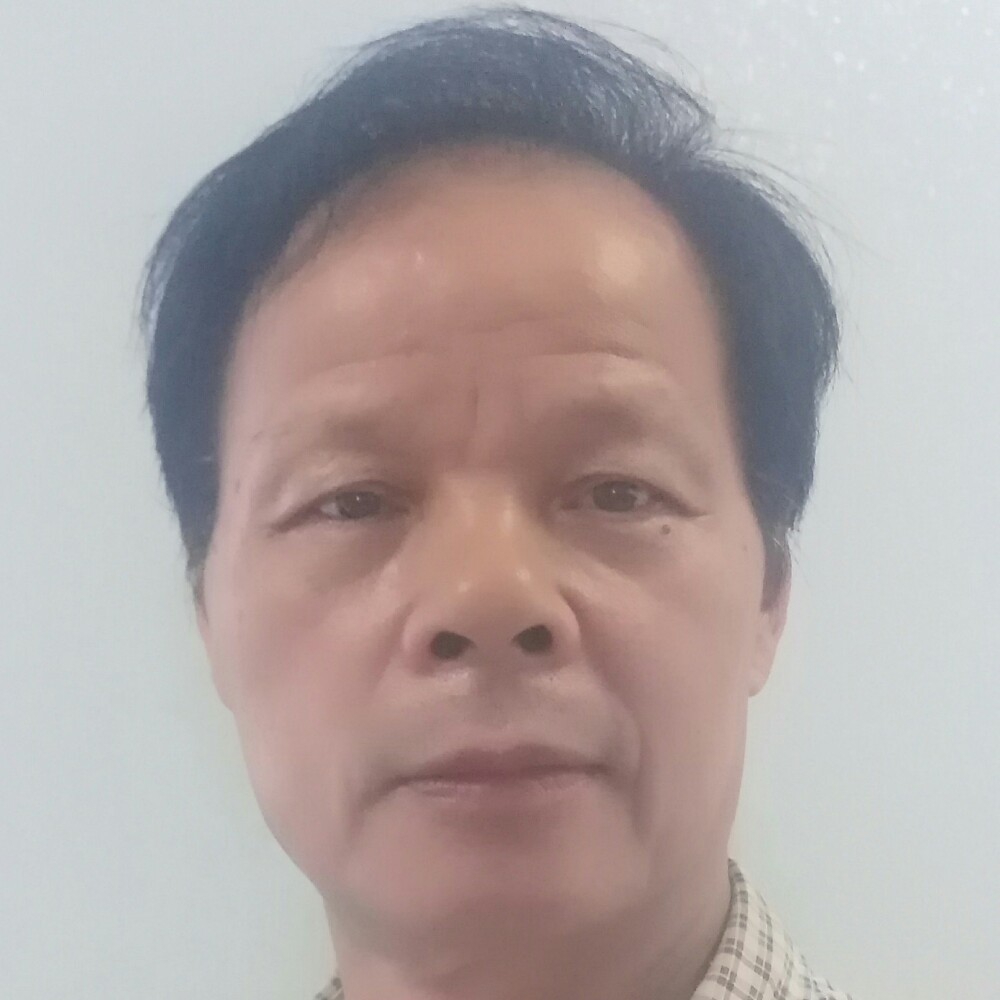 光亮闻青琯的照片
