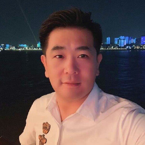 酒窝請激昂的照片