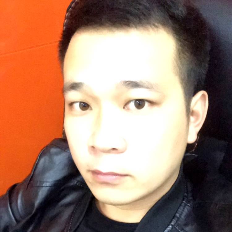 黑西装的照片
