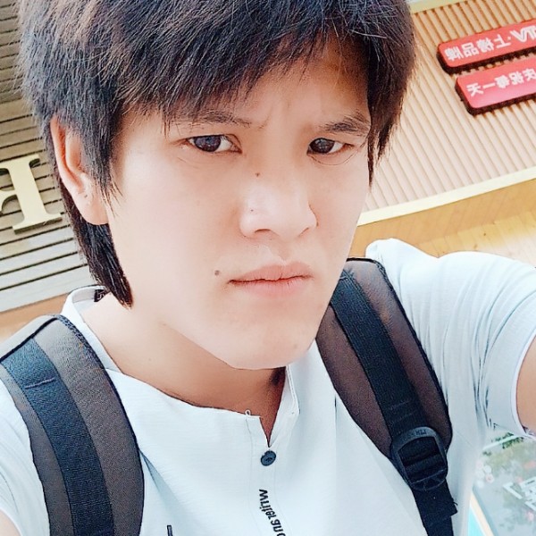 罗小吗的照片