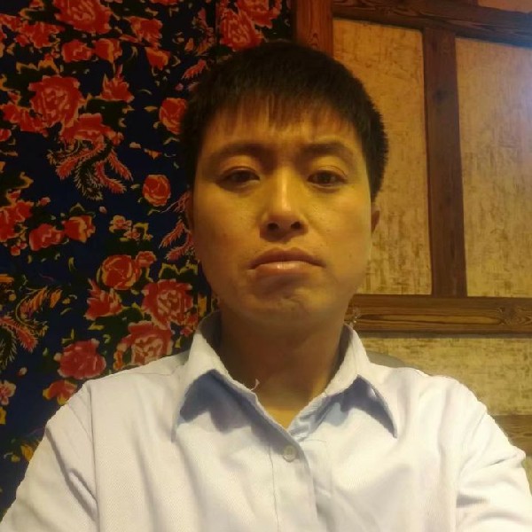 壹张读书的照片