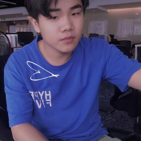 小巧闻黄的照片
