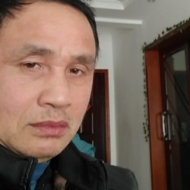 贪玩停止小熊猫的照片