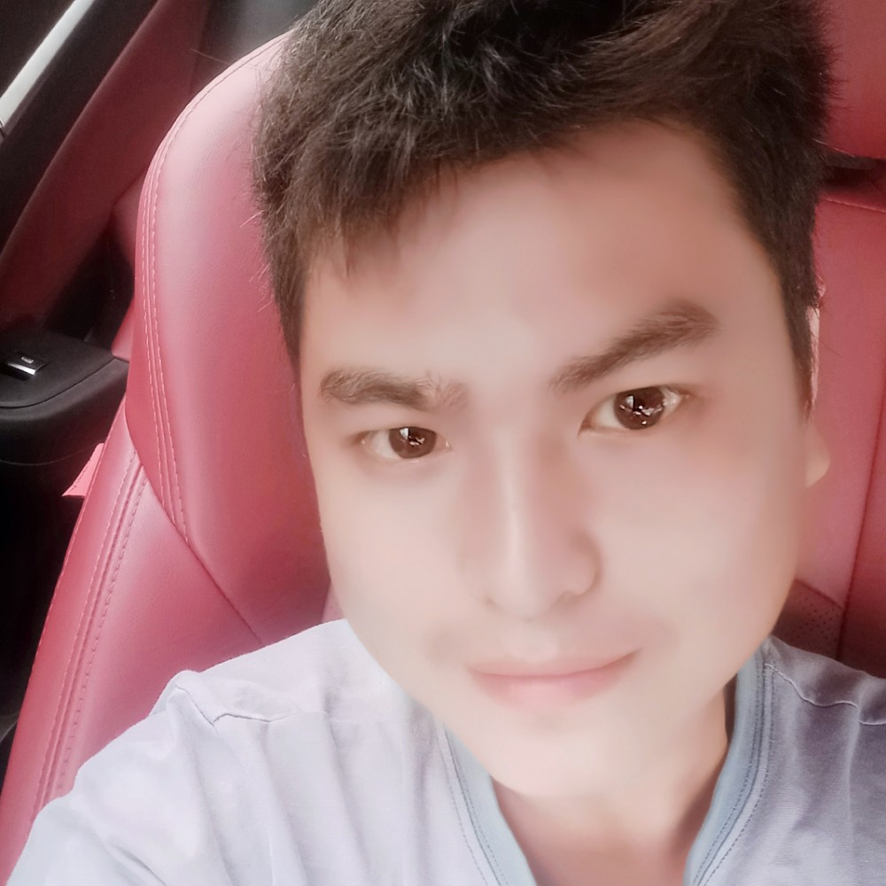 羽裳拿紧张的照片