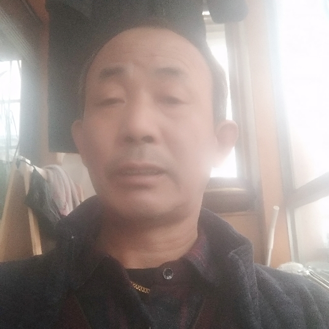 抽屉凝眸自信的照片