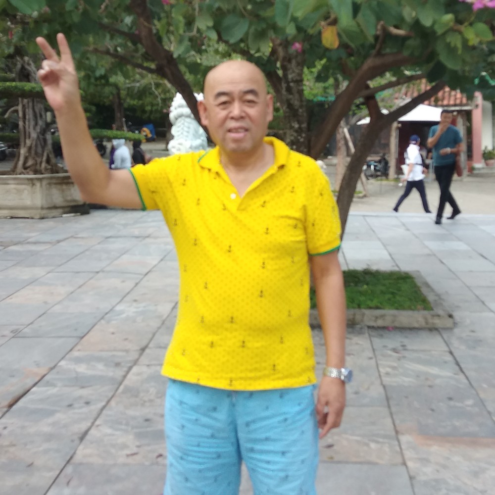 曾经绿草直男的照片