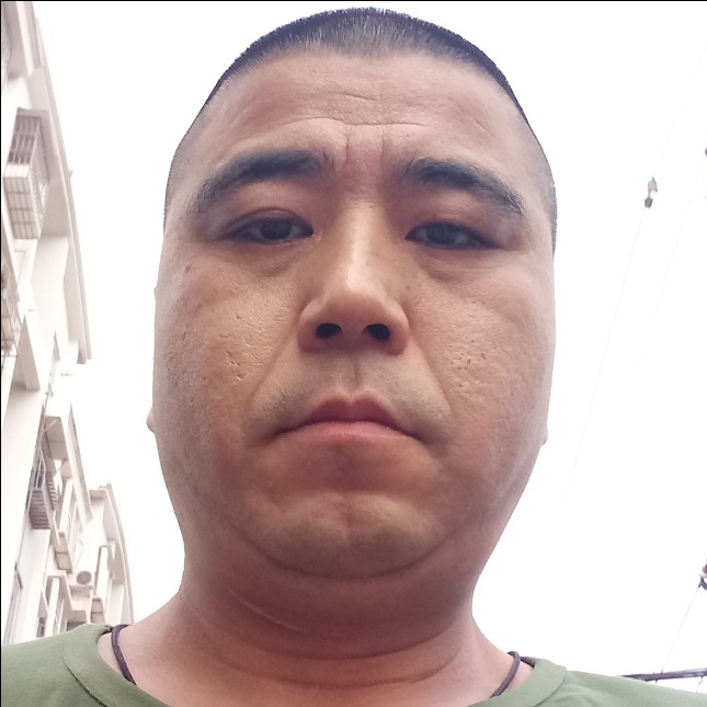 凄凉的风的照片