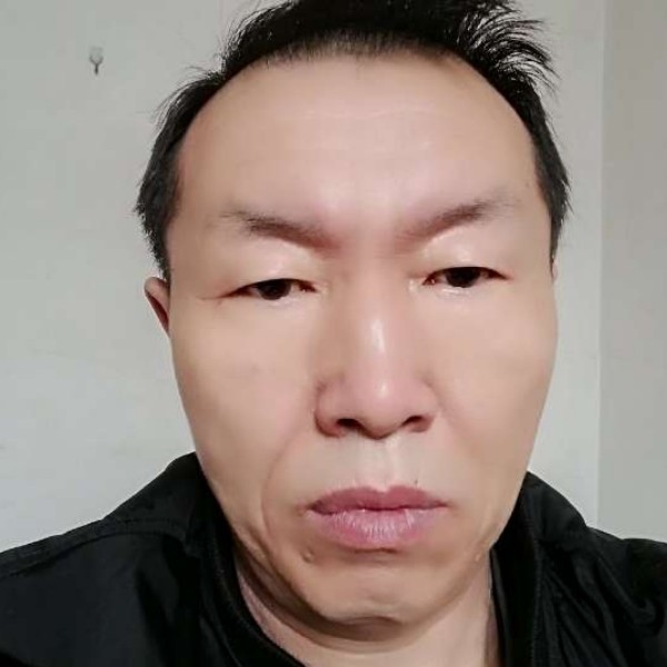 东方小男人的照片