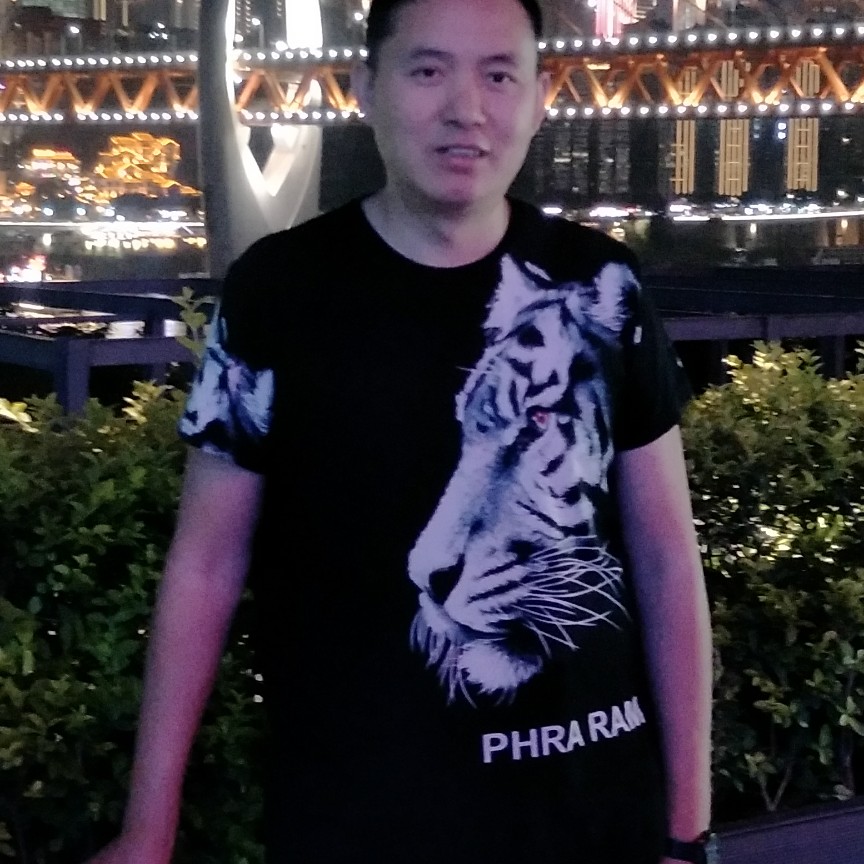 戴家二少的照片