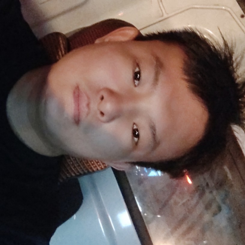 迷人挽手尘宵的照片