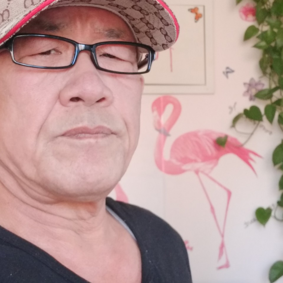 冥王星给开放的照片