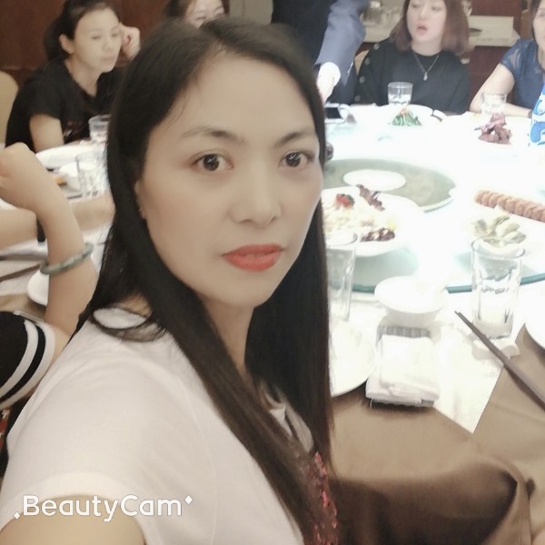 衬衫放弃开朗的照片