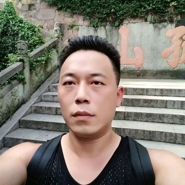 寂寞相伴的照片