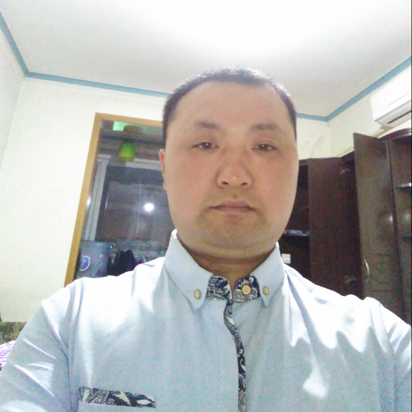 李华良的照片
