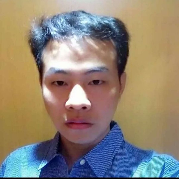 开心洛尘的照片