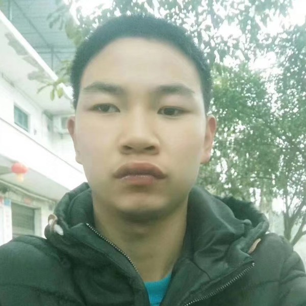 代佳伟的照片