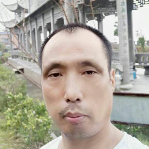 一事无成的小人物的照片