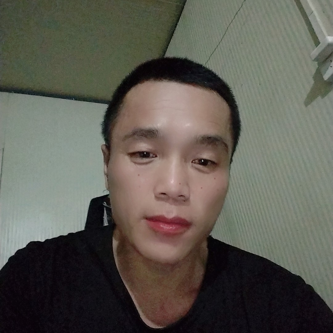 傻傻闻月光的照片