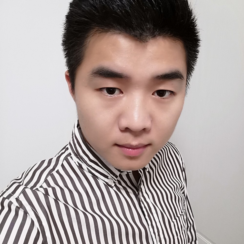 半冷眸的照片