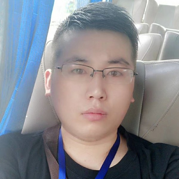 林夕月光的照片