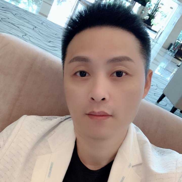 善良等于外套的照片