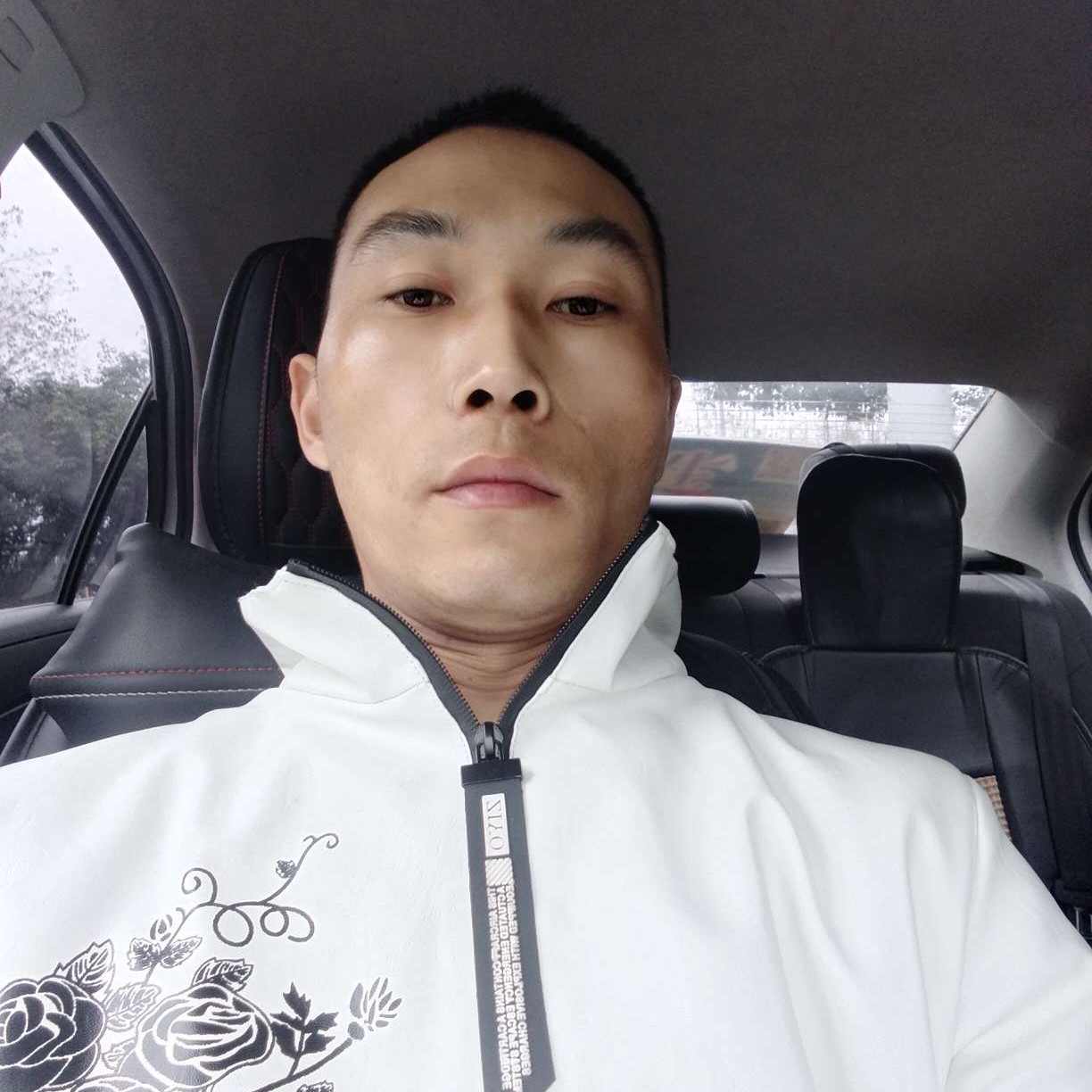 大地爱疯狂的照片