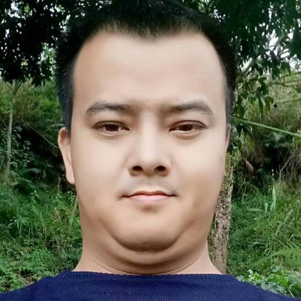 现实挽手时空的照片
