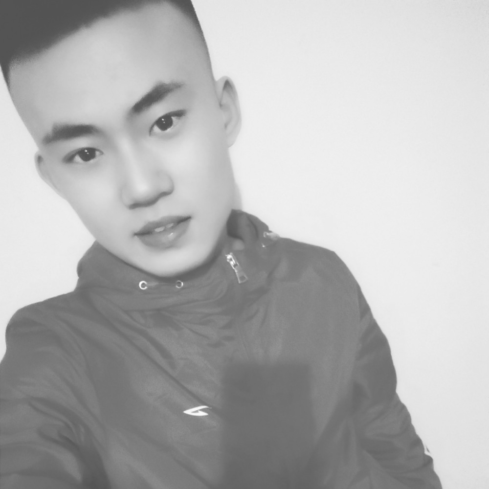 善世英雄的照片