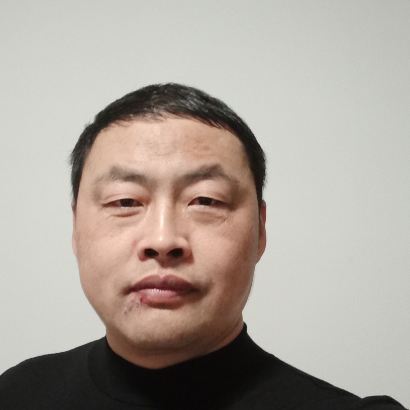苗条说耳机的照片